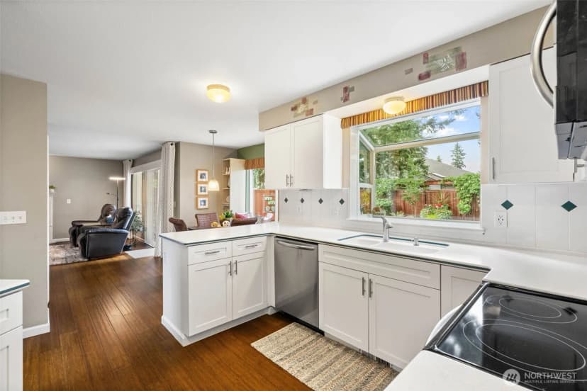 Property photo for 1224 57th Drive Se, Auburn photo 11