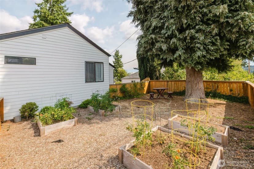 Property photo for 1122 Evans Avenue W, Bremerton photo 36