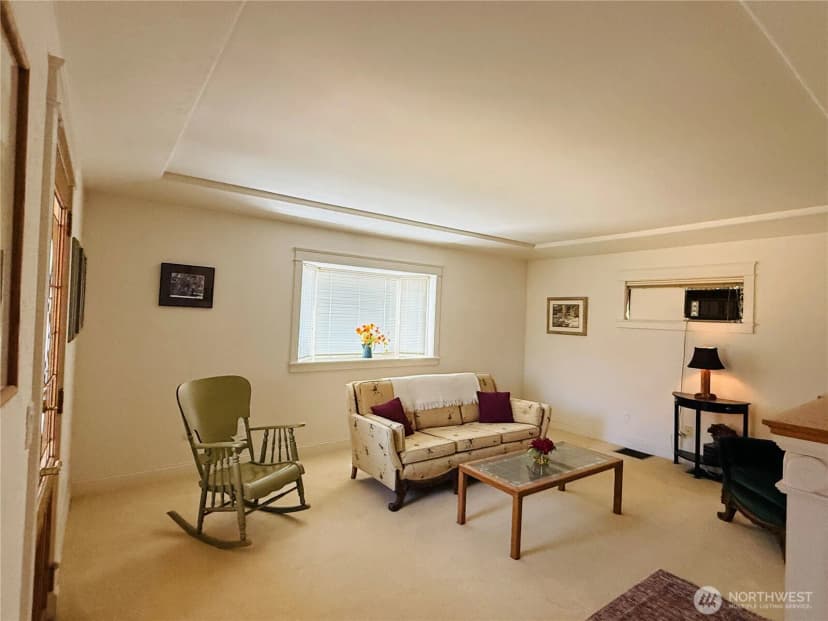 Property photo for 6405 Montclair Avenue Sw, Lakewood photo 8