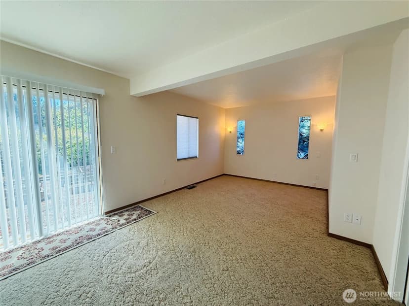 Property photo for 6405 Montclair Avenue Sw, Lakewood photo 12