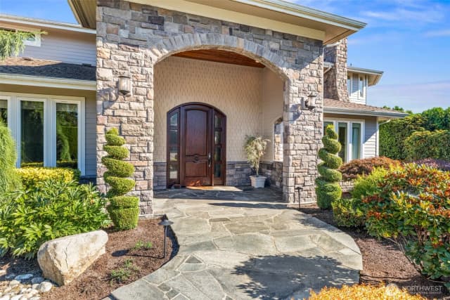 Property photo for 3319 204th Avenue Ct E, Lake Tapps photo 2