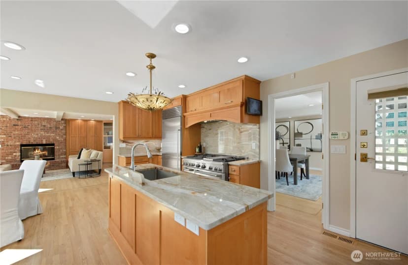 Property photo for 4465 W Mercer Way, Mercer Island photo 7