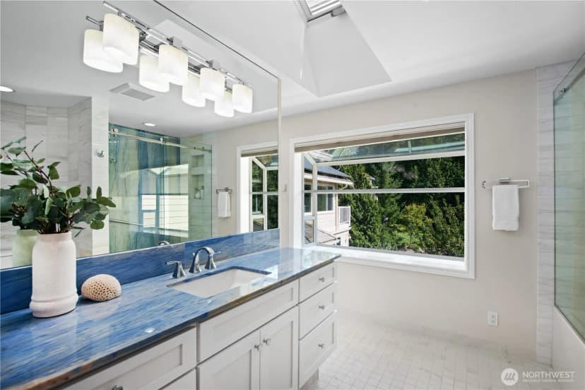 Property photo for 4465 W Mercer Way, Mercer Island photo 29