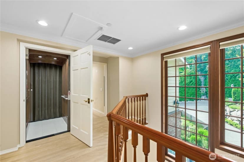 Property photo for 4465 W Mercer Way, Mercer Island photo 20