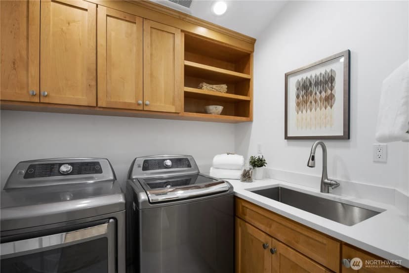 Property photo for 4465 W Mercer Way, Mercer Island photo 28