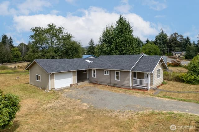 Property photo for 612 Main Avenue, Morton photo 3