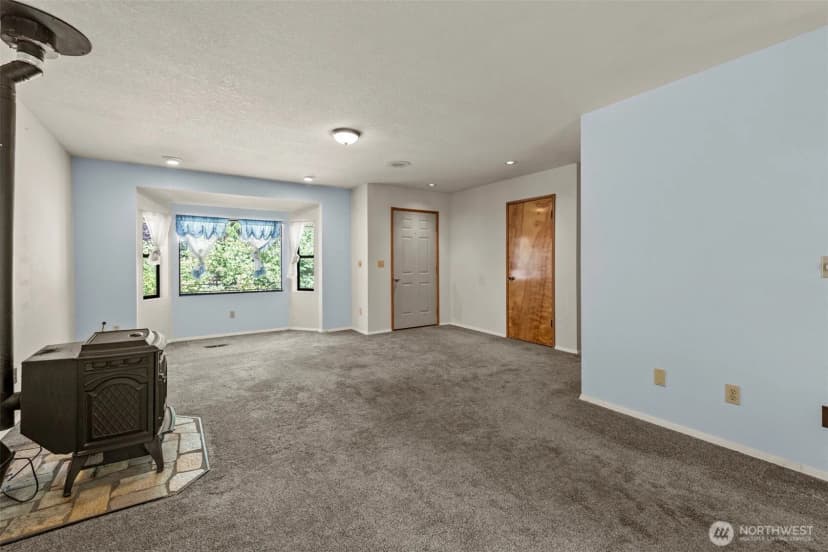 Property photo for 9208 147th Street E, Puyallup photo 8