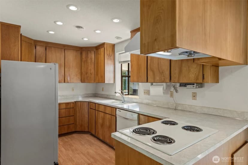 Property photo for 9208 147th Street E, Puyallup photo 11