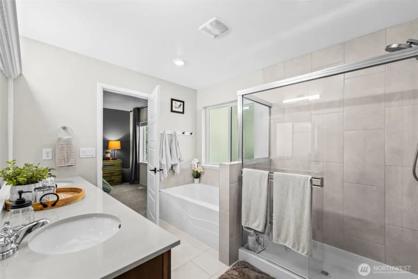 Property photo for 32540 Granite Court, Black Diamond photo 30