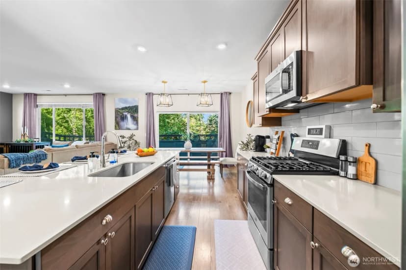 Property photo for 32540 Granite Court, Black Diamond photo 15