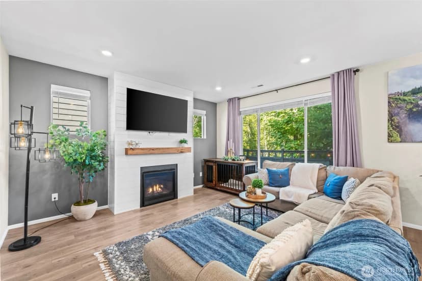 Property photo for 32540 Granite Court, Black Diamond photo 22