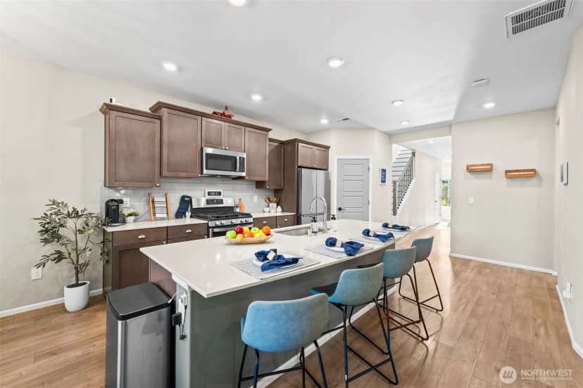 Property photo for 32540 Granite Court, Black Diamond photo 18