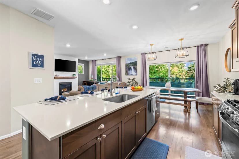 Property photo for 32540 Granite Court, Black Diamond photo 16