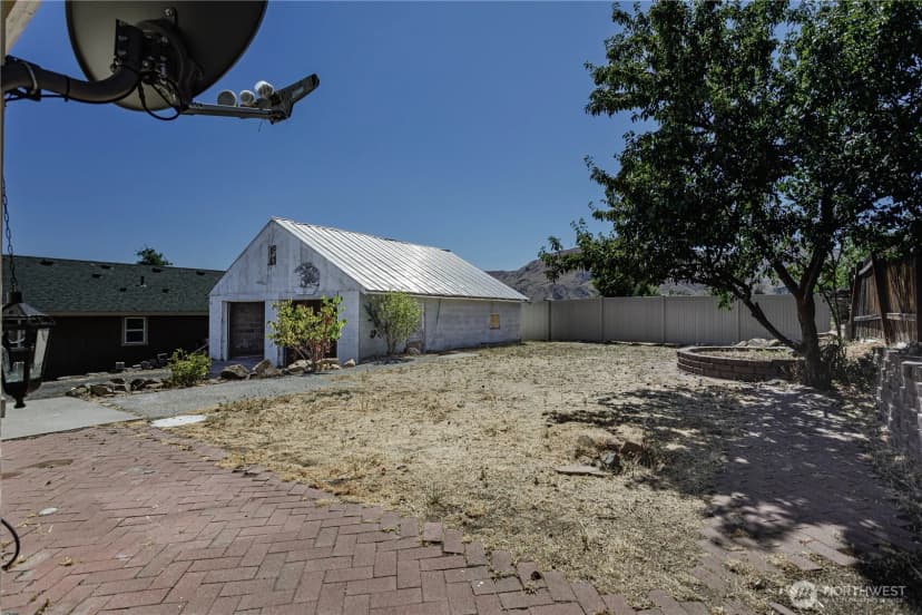 Property photo for 145 Crawford Avenue, Wenatchee photo 25