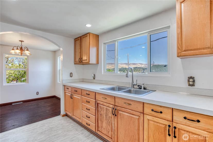 Property photo for 145 Crawford Avenue, Wenatchee photo 14