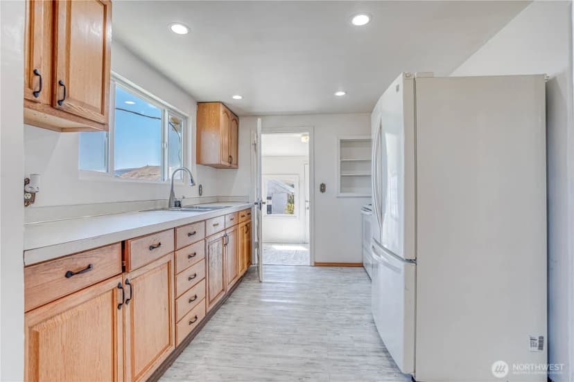 Property photo for 145 Crawford Avenue, Wenatchee photo 12