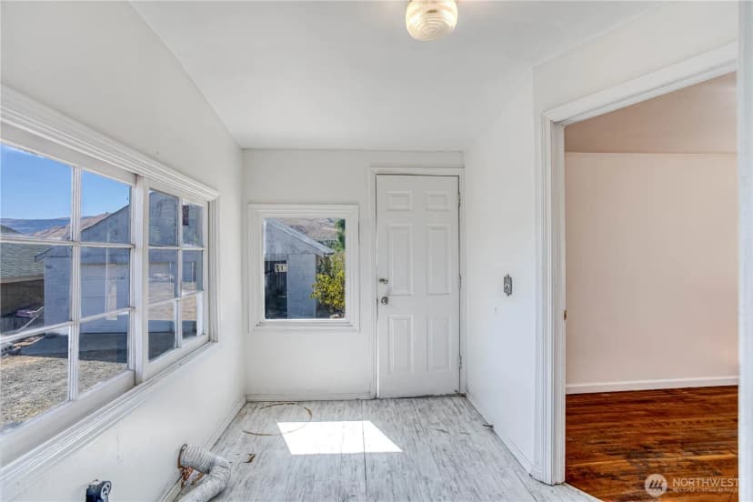 Property photo for 145 Crawford Avenue, Wenatchee photo 8