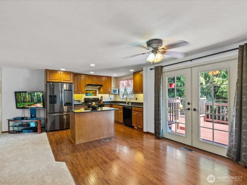 Property photo for 9130 7th Street Se, Lake Stevens photo 4