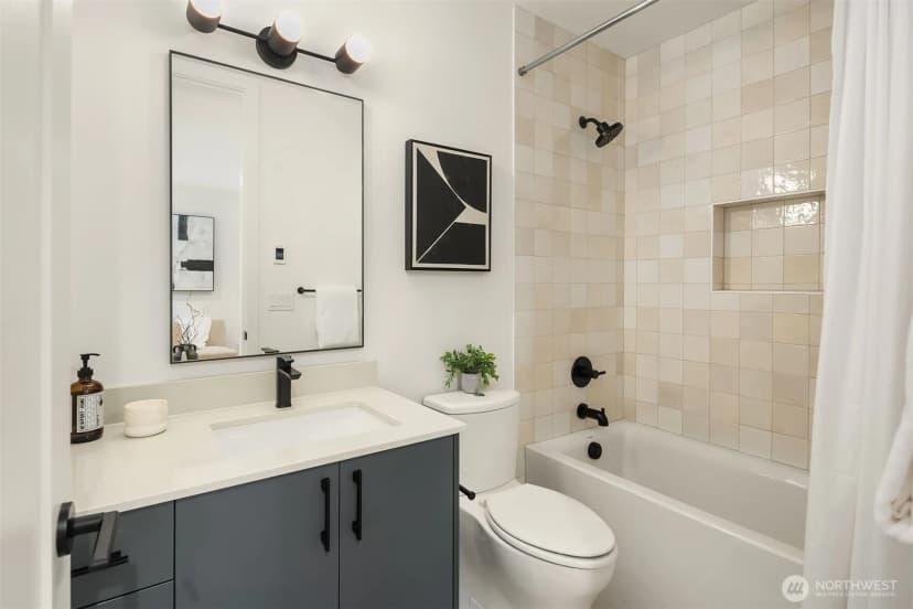 Property photo for 2649 41st Avenue Sw, Seattle photo 31