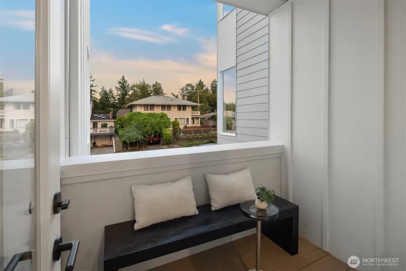 Property photo for 2649 41st Avenue Sw, Seattle photo 25