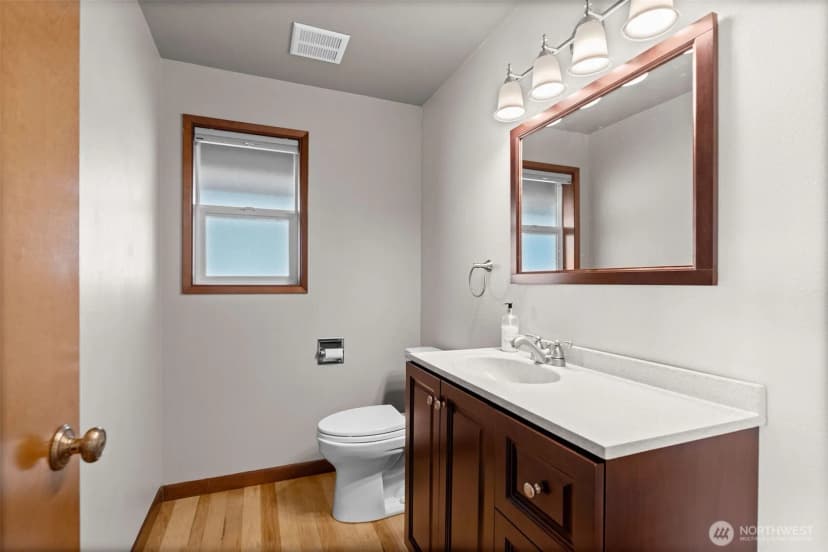 Property photo for 4026 Forest Beach Drive Nw, Gig Harbor photo 13