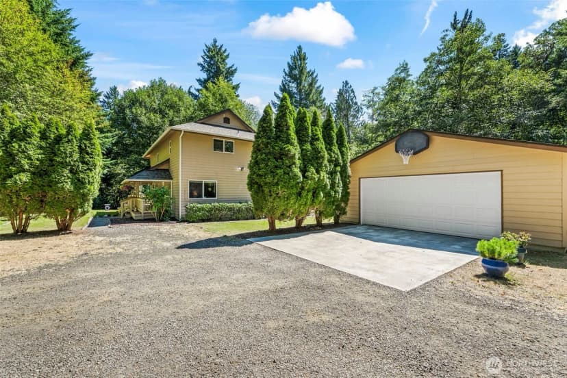 Property photo for 10813 123rd Avenue Nw, Gig Harbor photo 3