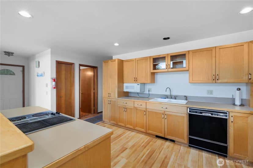 Property photo for 1172 W Star Lake Drive, Elma photo 17