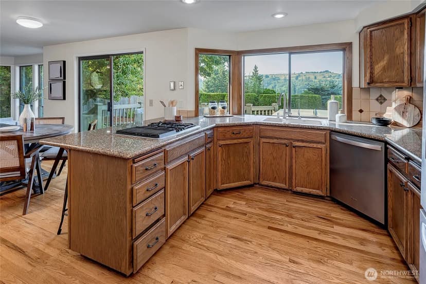 Property photo for 14761 Se 63rd Street, Bellevue photo 6