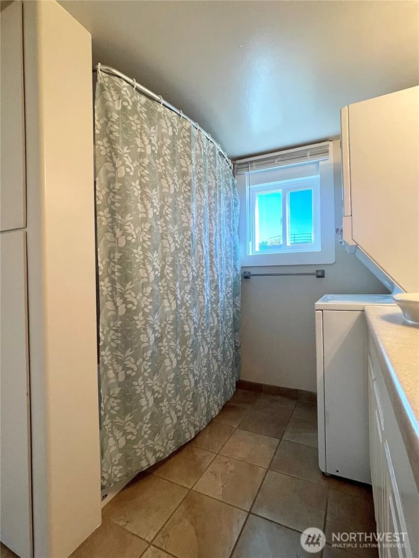Property photo for 423 3rd Avenue W, Omak photo 19