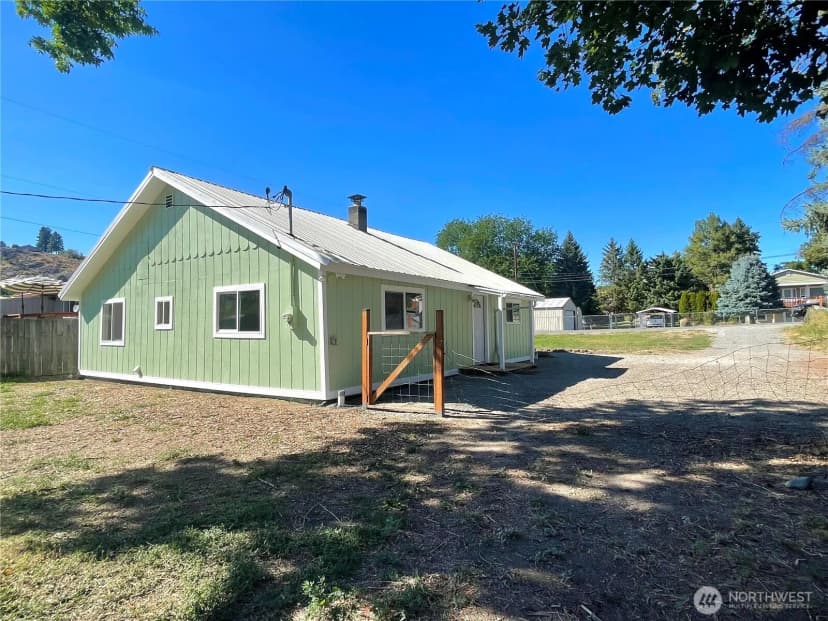 Property photo for 423 3rd Avenue W, Omak photo 30
