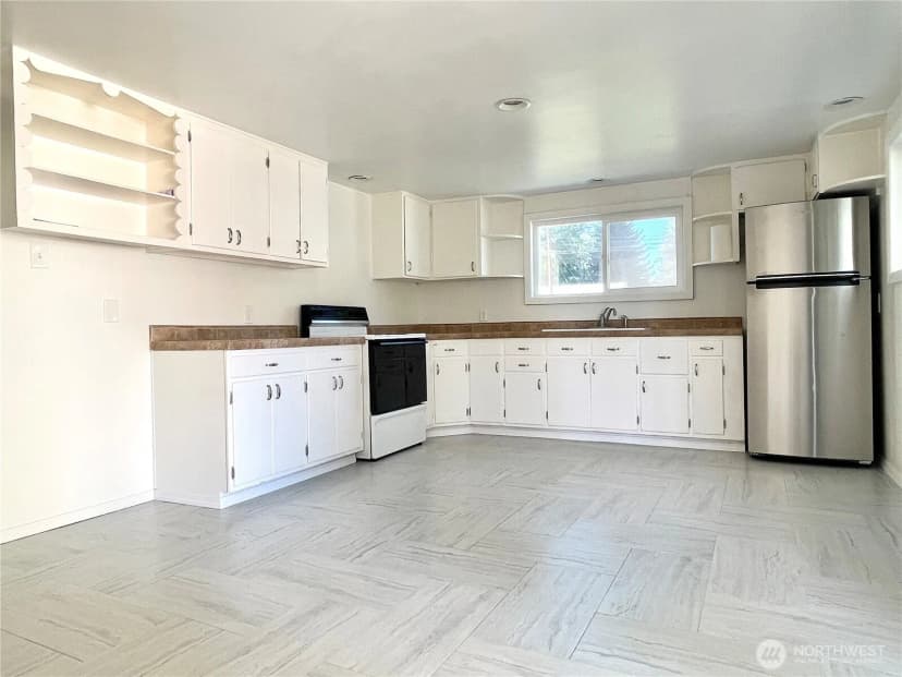 Property photo for 423 3rd Avenue W, Omak photo 7