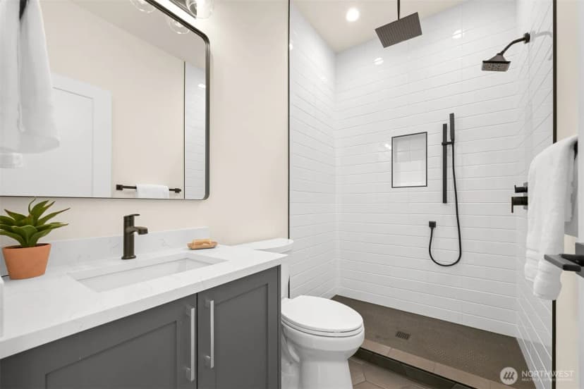 Property photo for 8560 Siena Court, Blaine photo 23