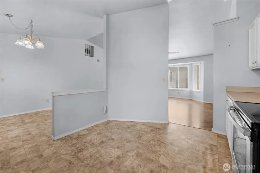 Property photo for 17732 27th Avenue Ne, Marysville photo 10