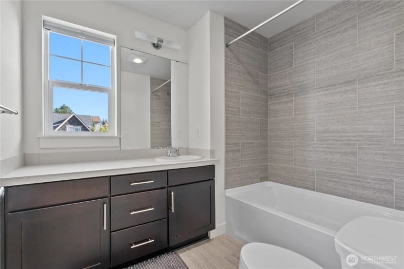 Property photo for 13629 Ne 129th Street, Kirkland photo 13