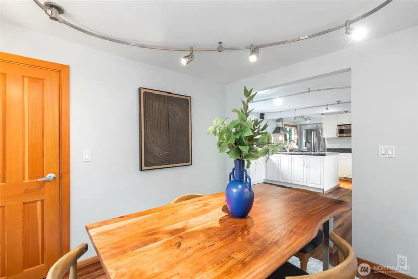 Property photo for 4224 3rd Avenue Nw, Seattle photo 12