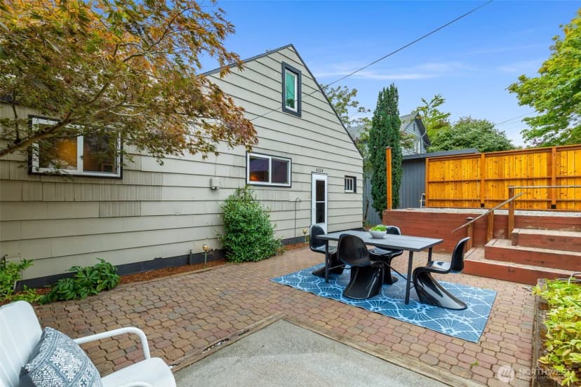 Property photo for 4224 3rd Avenue Nw, Seattle photo 30