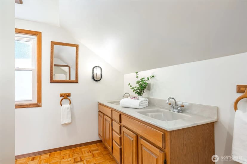 Property photo for 4224 3rd Avenue Nw, Seattle photo 23