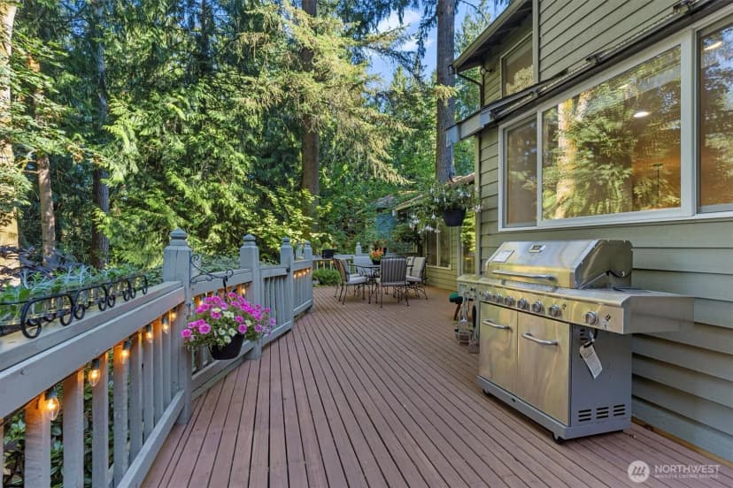 Property photo for 2713 224th Avenue Ne, Sammamish photo 31