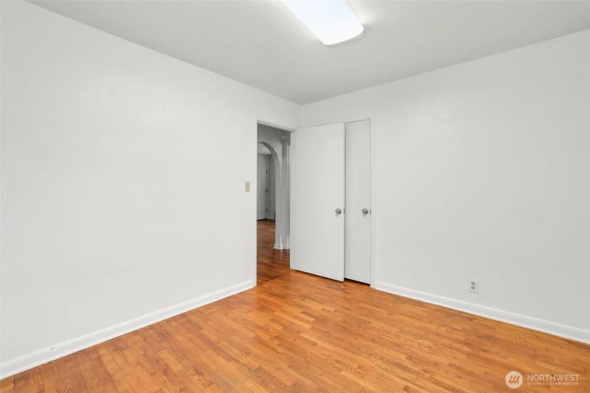 Property photo for 1215 Jasper Avenue Ne, Olympia photo 21