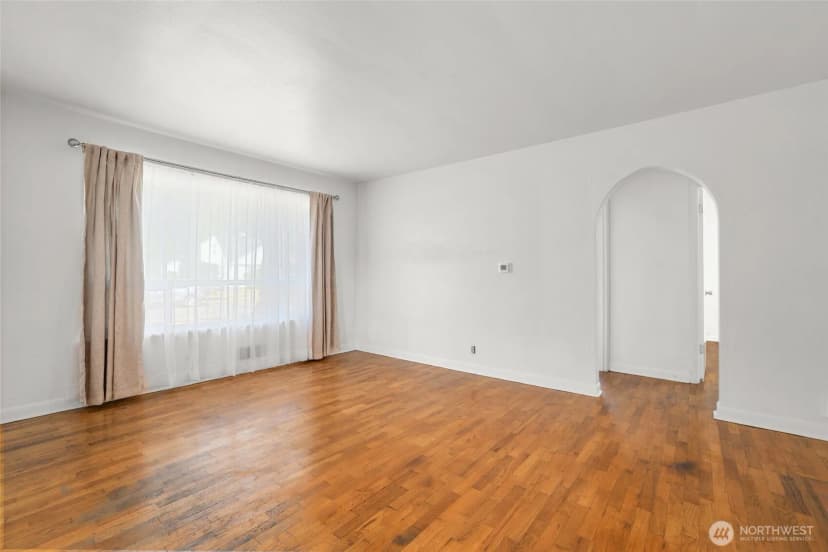 Property photo for 1215 Jasper Avenue Ne, Olympia photo 6