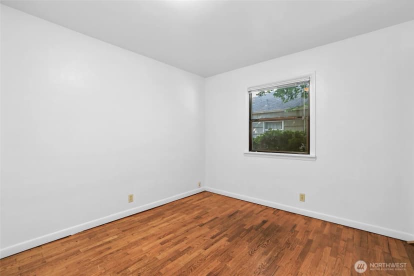 Property photo for 1215 Jasper Avenue Ne, Olympia photo 18