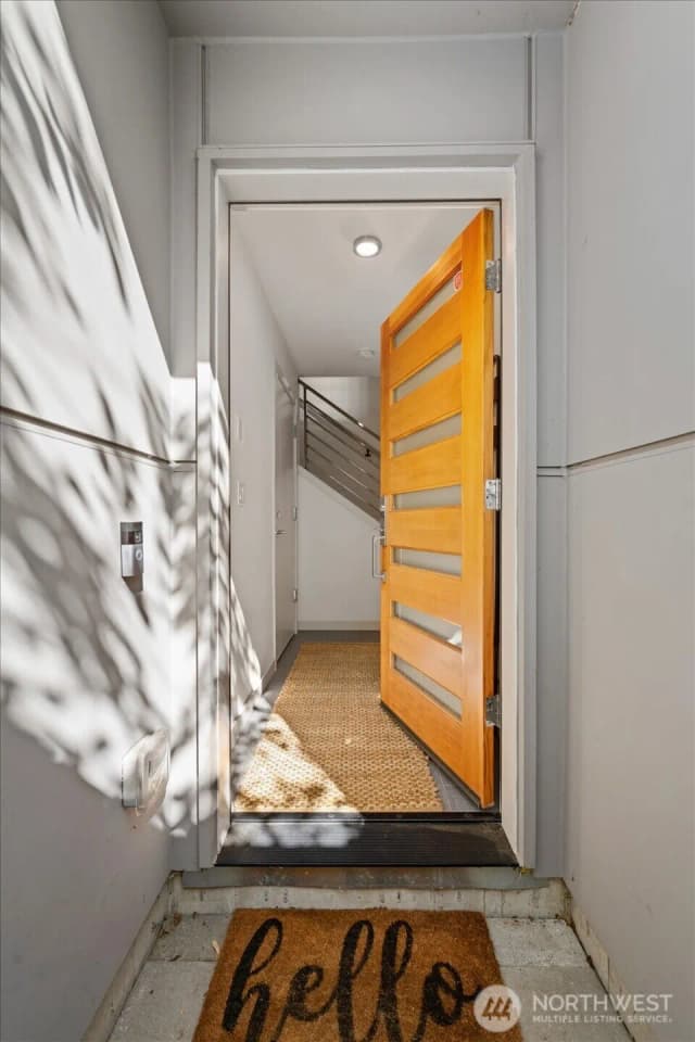 Property photo for 835 Nw 97th Street #b, Seattle photo 3