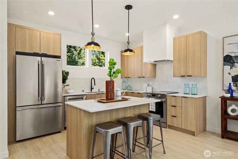 Property photo for 2742 38th Avenue Sw, Seattle photo 5
