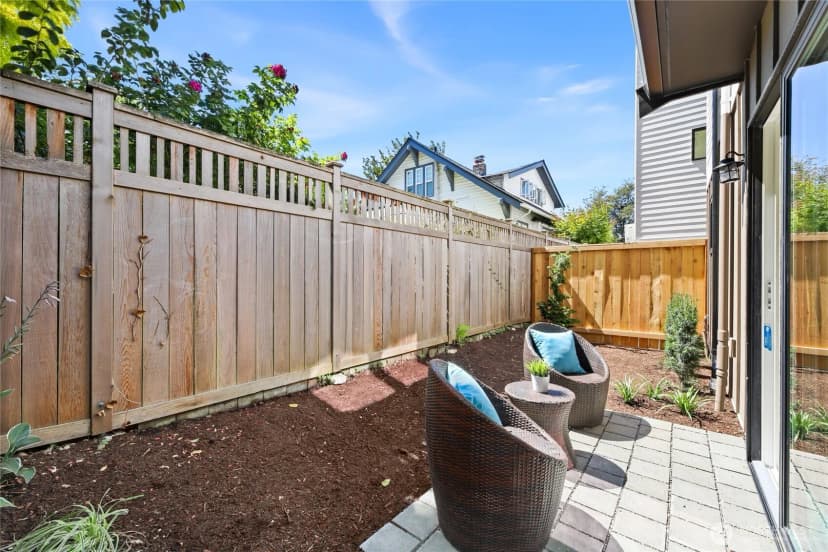 Property photo for 2742 38th Avenue Sw, Seattle photo 18