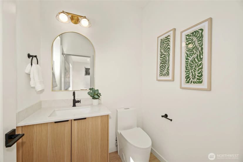 Property photo for 2742 38th Avenue Sw, Seattle photo 14