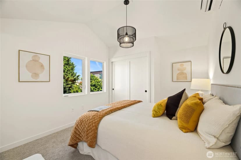 Property photo for 2742 38th Avenue Sw, Seattle photo 13