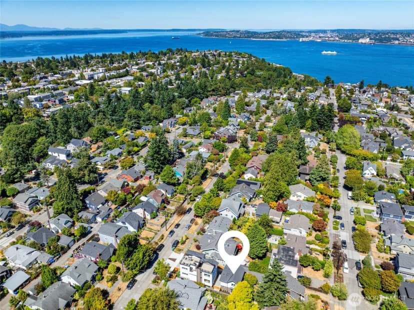 Property photo for 2742 38th Avenue Sw, Seattle photo 16