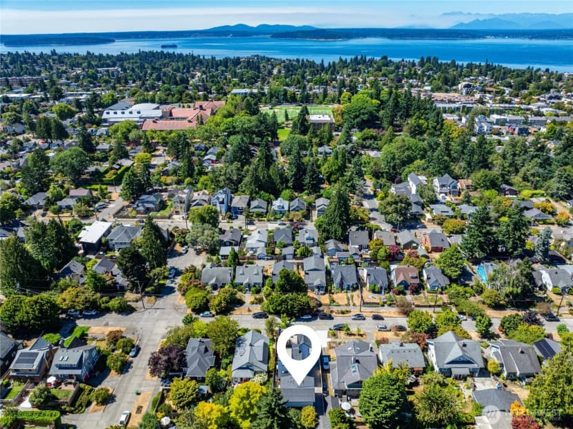 Property photo for 2742 38th Avenue Sw, Seattle photo 17