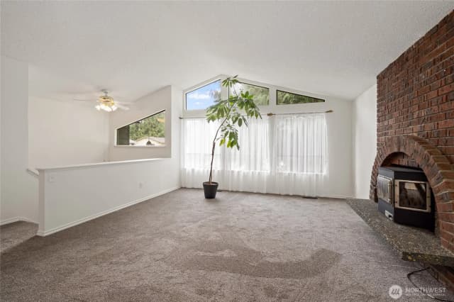 Property photo for 5718 140th Place Se, Everett photo 2