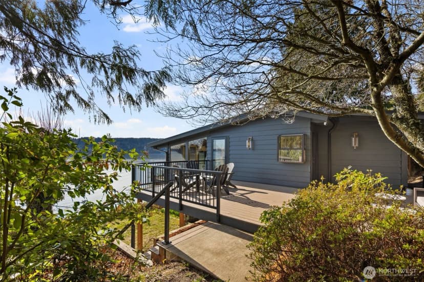 Property photo for 28605 Manzanita Beach Road Sw, Vashon photo 4